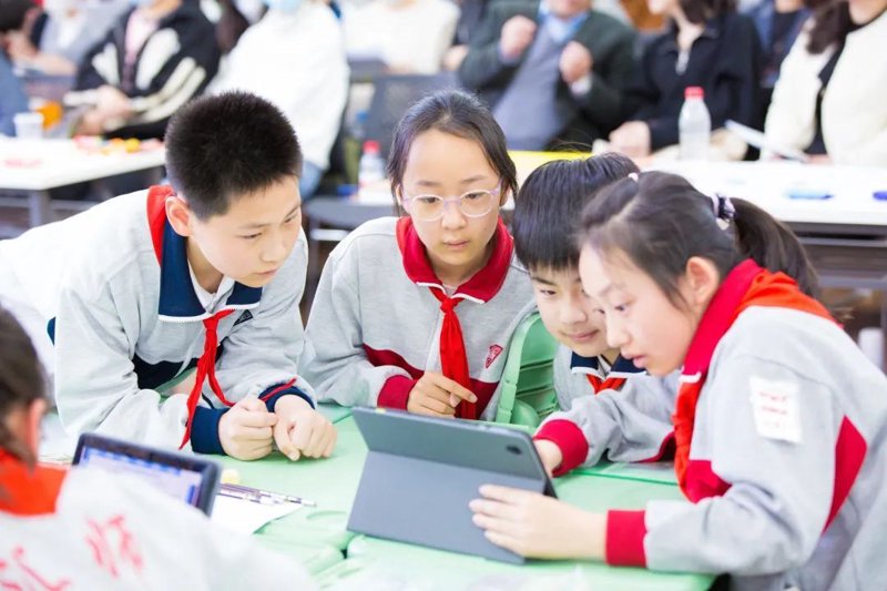 未来教育：iPad版教育技术平台的优势与挑战